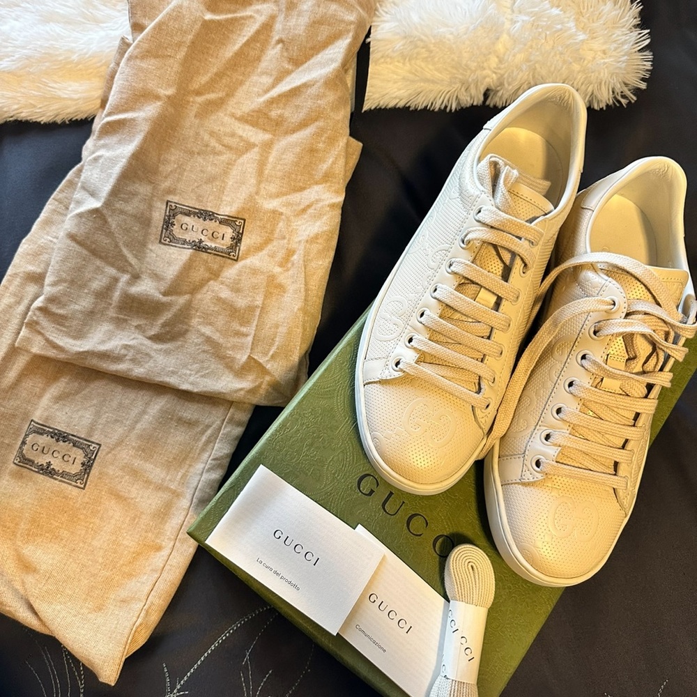 Gucci Embossed GG Ace Sneaker - Picture 7 of 9